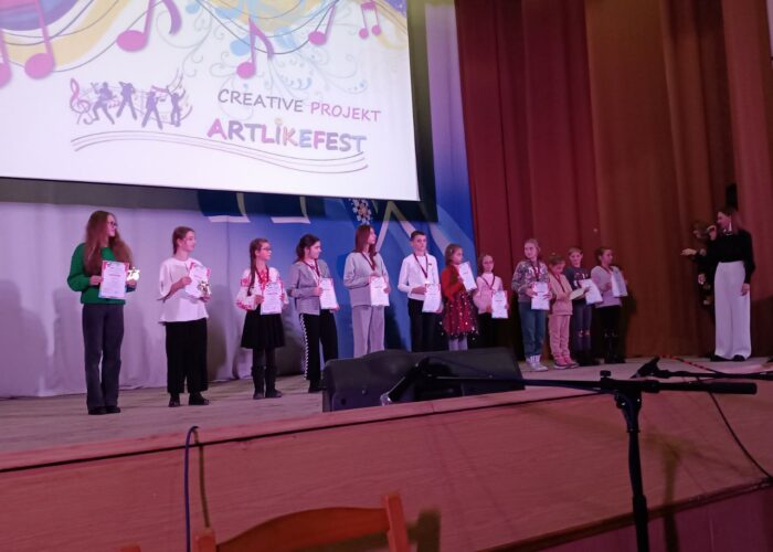 photo1701433929