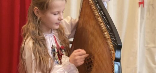 Різдвяно-новорічний КОНЦЕРТ-ІСПИТ класу бандури, викладача Оксани КОЗЯК