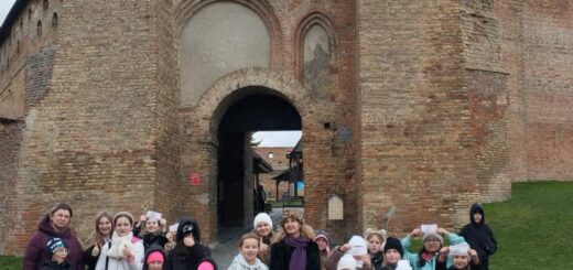 31 жовтня 2025 року учні з викладачами КНЯГИНИНІВСЬКОЇ ШКОЛИ МИСТЕЦТВ здійснили цікаву екскурсію до старої частини Луцька