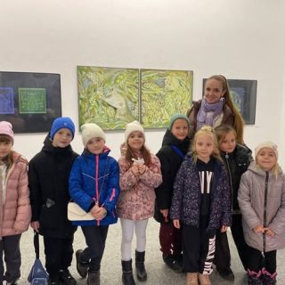 Учні класів образотворчого мистецтва відвідали виставку художніх робіт студентів кафедри образотворчого мистецтва «Навколо Ольги Каленюк»