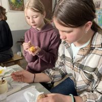 Майстер-клас з писанкарства в рамках мікропроєкту “Великдень РАЗОМ”